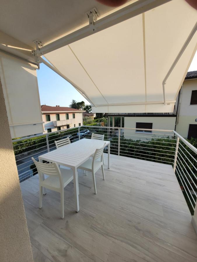 Garda View - Nuovo Appartamento Con Solarium Vista Lago المظهر الخارجي الصورة